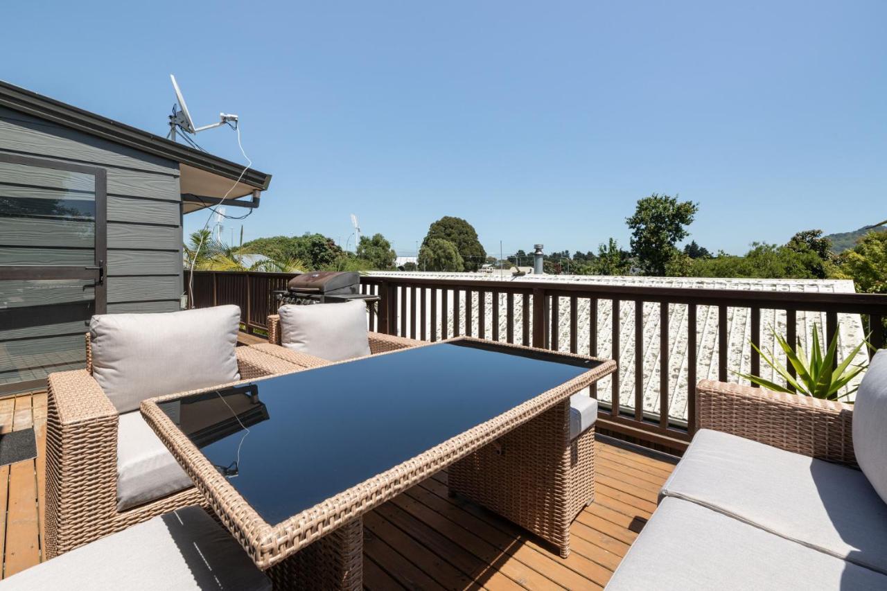 Convenient Family Bach With Easy Access To Blake Park The Beach And Downtown Маунт-Маунгануй Екстер'єр фото