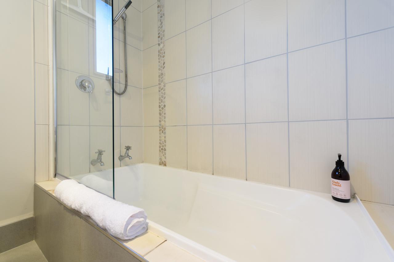 Convenient Family Bach With Easy Access To Blake Park The Beach And Downtown Маунт-Маунгануй Екстер'єр фото