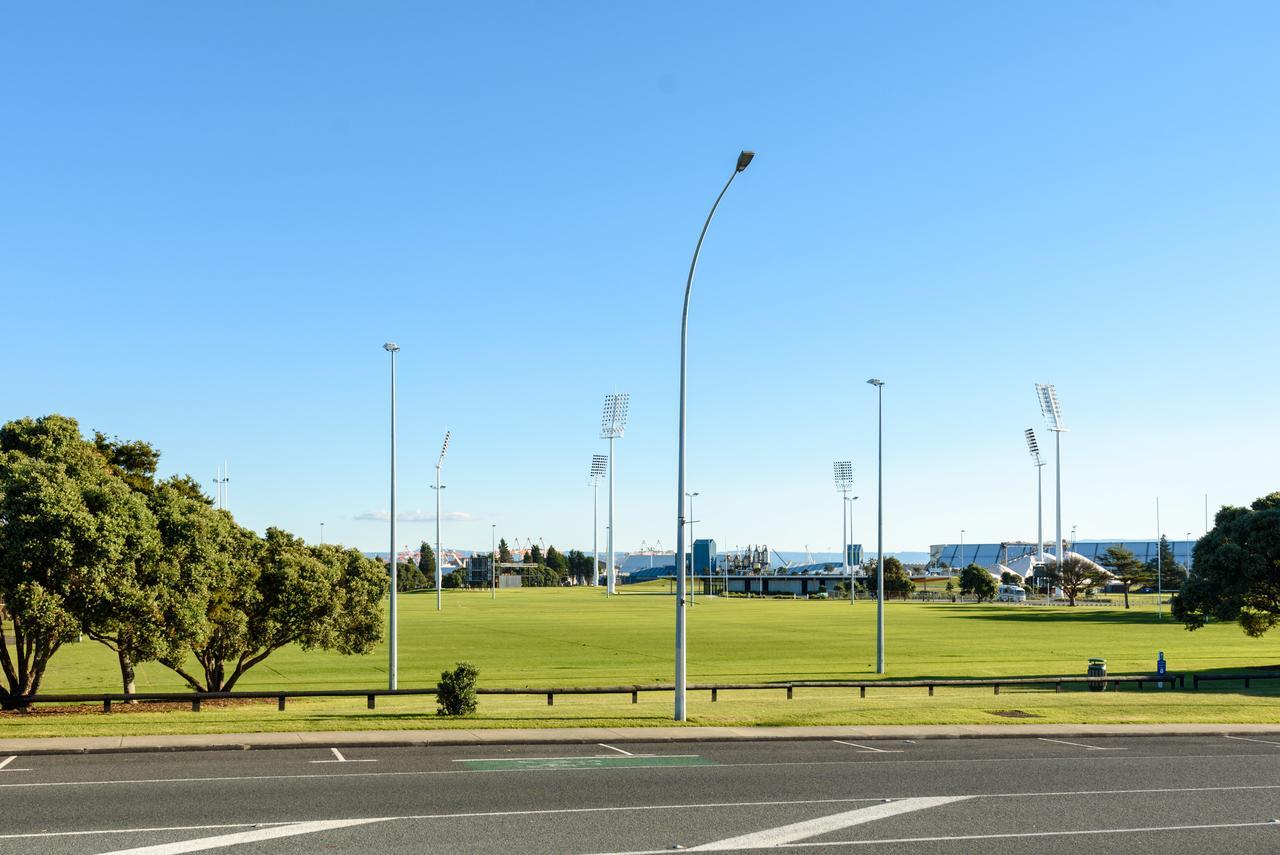 Convenient Family Bach With Easy Access To Blake Park The Beach And Downtown Маунт-Маунгануй Екстер'єр фото